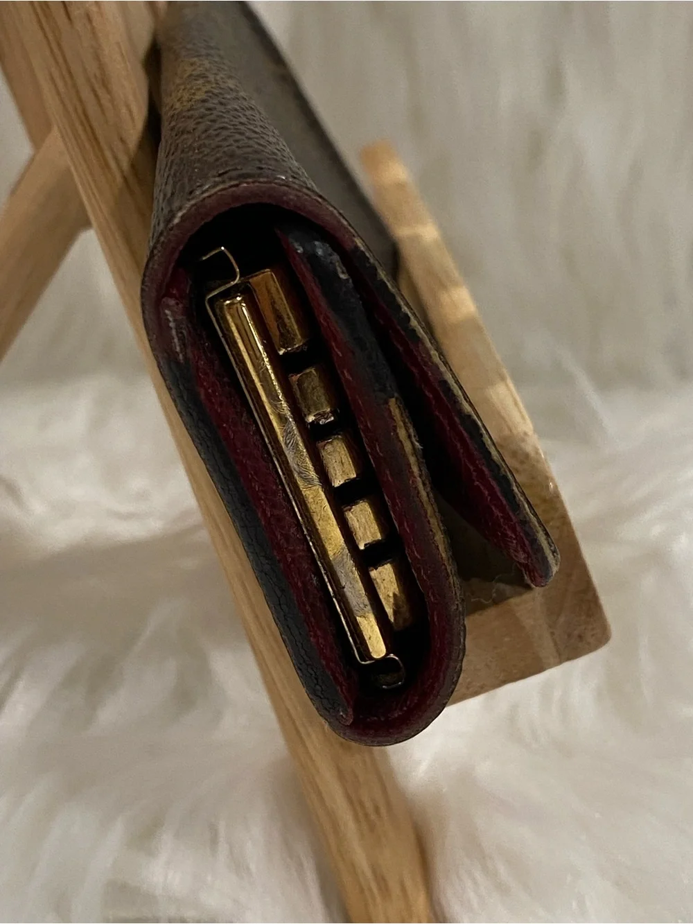 Louis Vuitton Monogram Brown Canvas Key Holder - burgundy interior - Picture 7 of 8